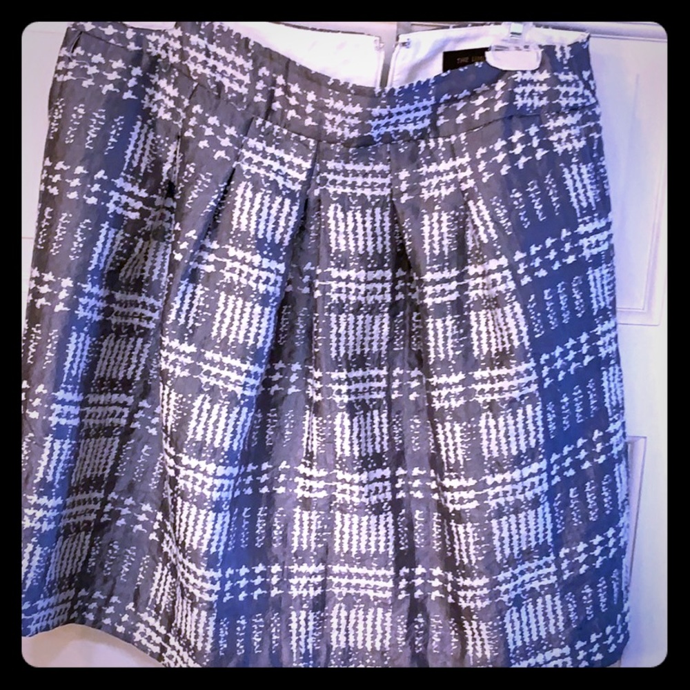 The Limited Gray and White Skirt